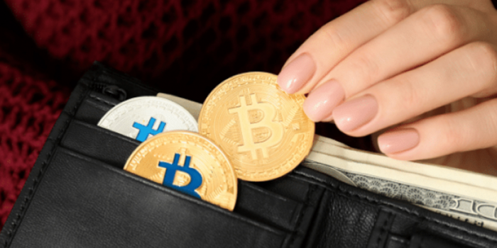                                         Crypto Wallet Connected to Silk Road Transfers Almost $1Billion Worth of Bitcoins
                                     